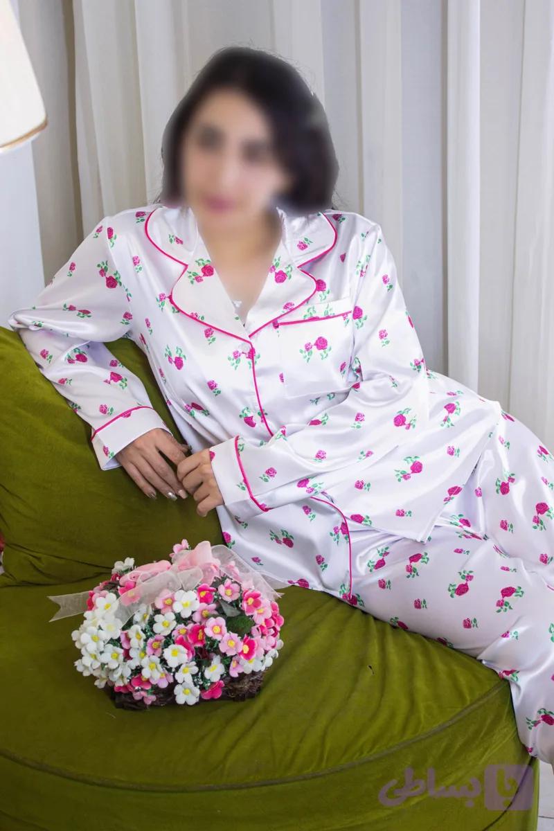 بلوز آستین‌بلند و شلوار با طرح گل رز صورتی — تصویر 1
