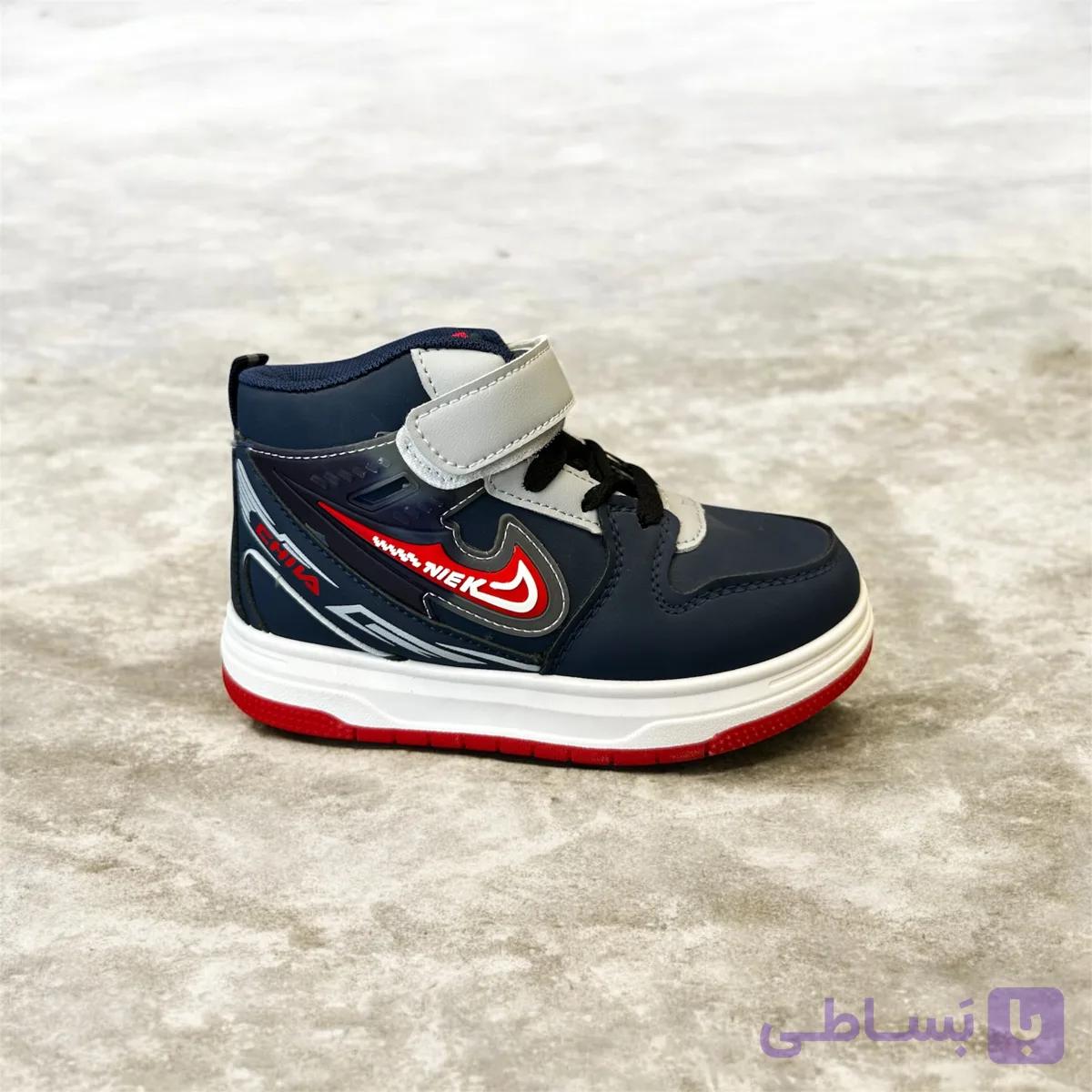 کفش کتونی بچه گانه خارجی  برند Nike استفاده روزمره و استایل |  راحت و سبک