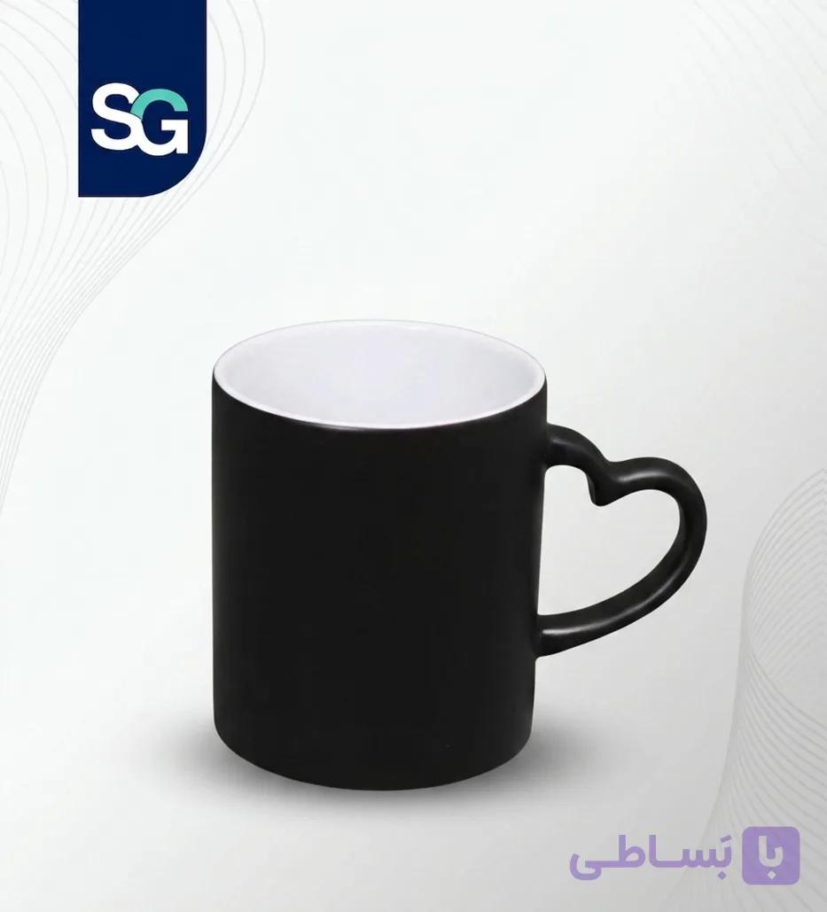 لیوان سرامیکی oz11 دسته قلبی جادویی اکلیلی مشکی – (0822) — تصویر 1