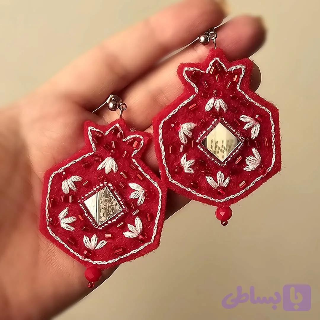 گوشواره گلدوزی سرخ آیینه