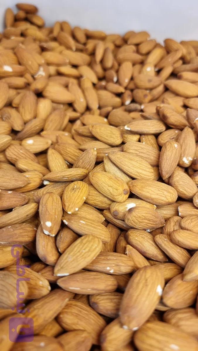 بادام درختی خام امریکایی (نیم کیلو)