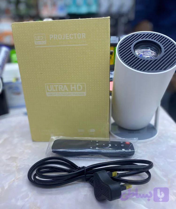 پروژکتور HY300 با کیفیت تصویر Ultra HD و فناوری صفحه نمایش LED