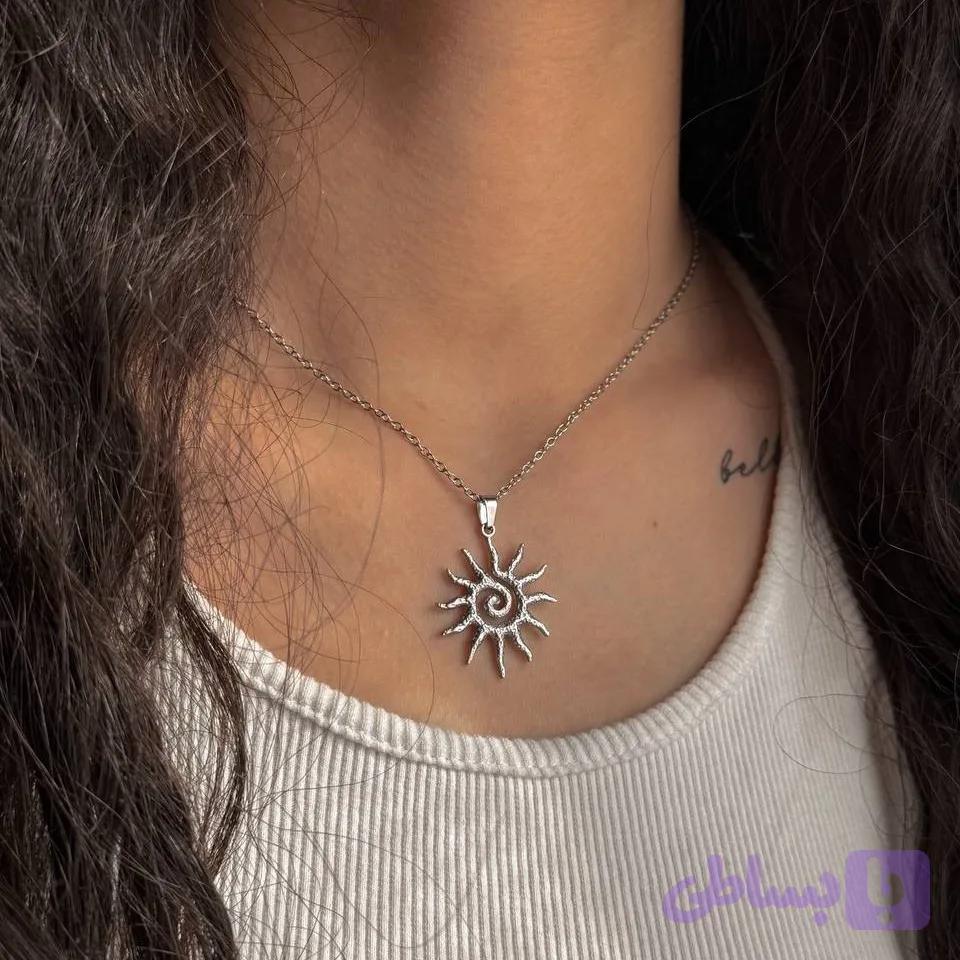 گردنبند اسپیرال خورشید نقره ای استیل