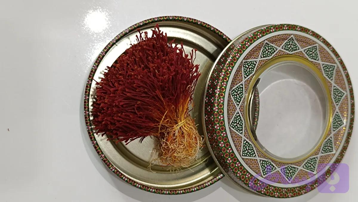 زعفران دختر پیچ قاینات