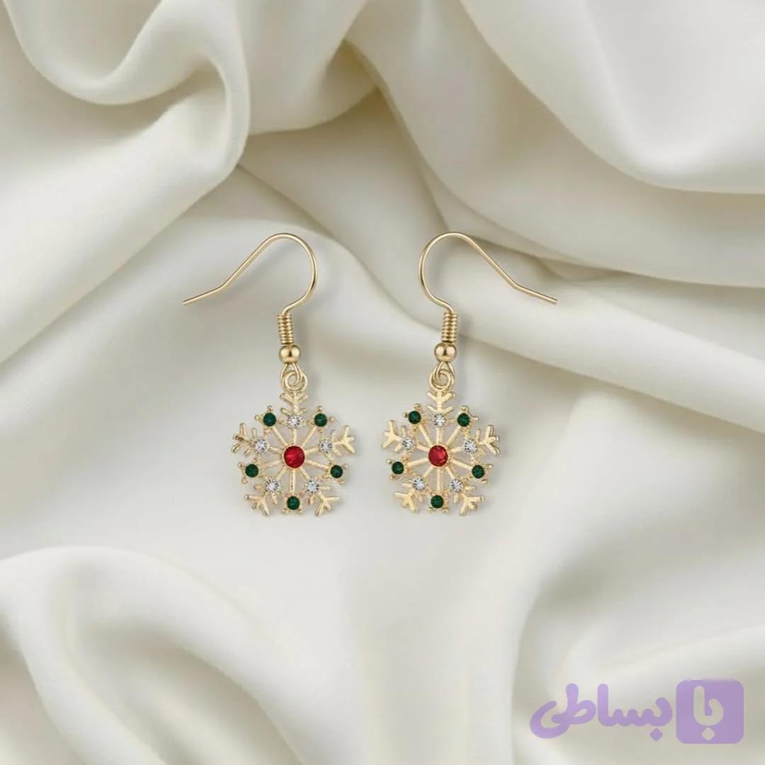 گوشواره طرح دانه برف با نگین سبز و قرمز