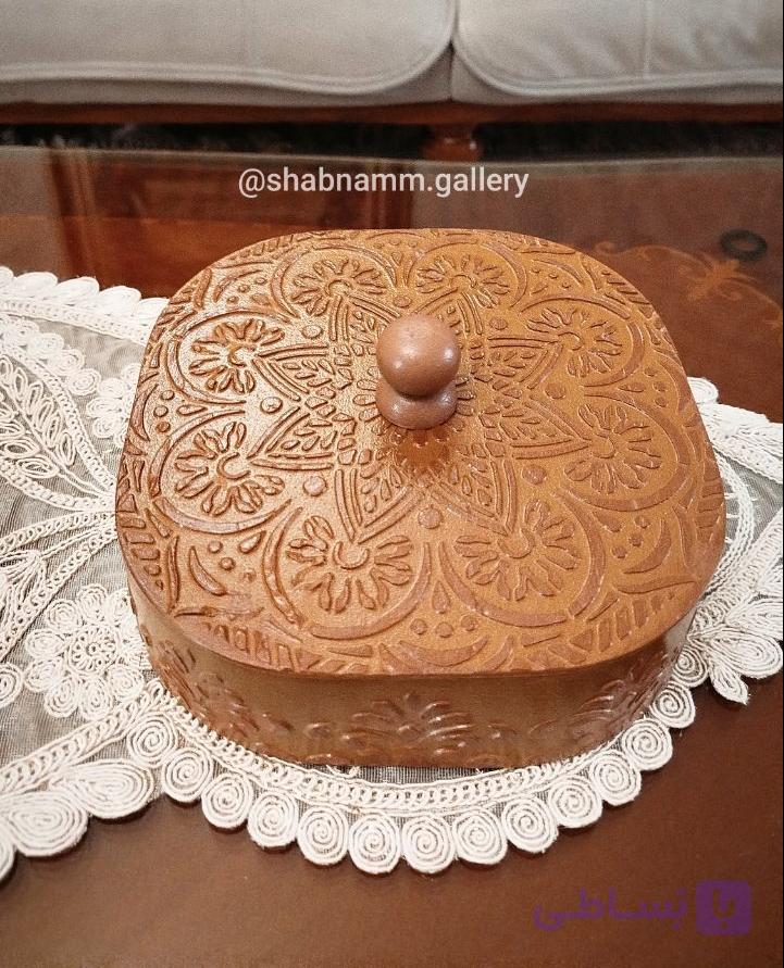 شکلات‌خوری چوبی دست‌ساز منبت‌کاری و پتینه طرح نقوش برجسته اسلیمی