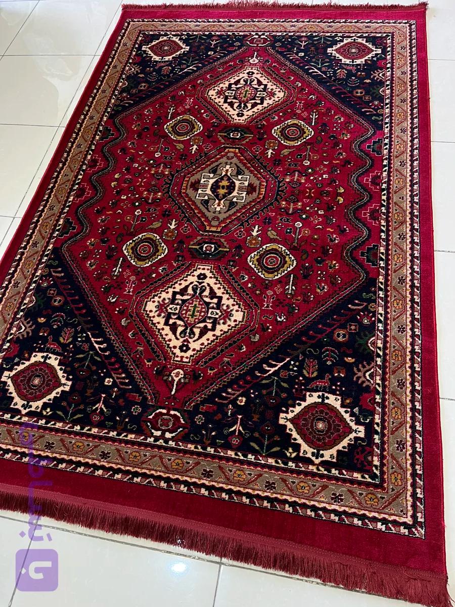فرش طرح سنتی خاص زمینه لاکی کد 4124