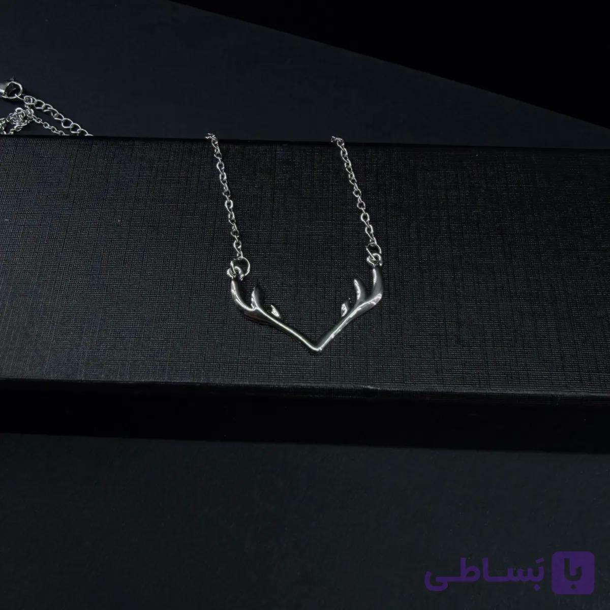 پلاک شاخ گوزن نقره ای