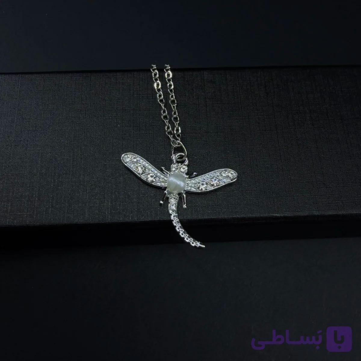 پلاک سنجاقک نقره ای