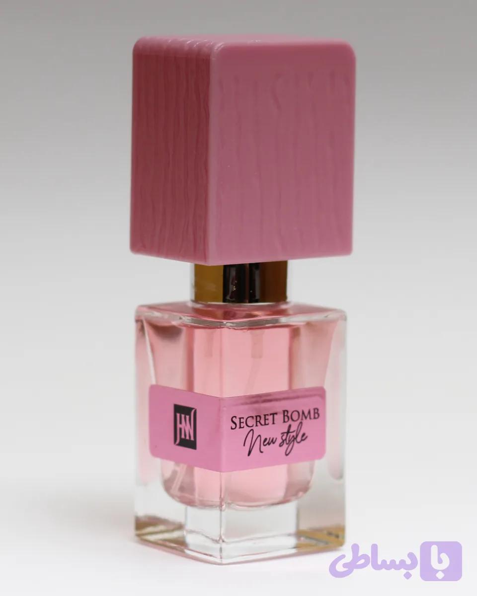 ادکلن زنانه برند جانوین مدل secret bomb حجم 25ml