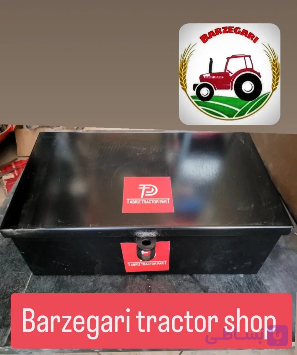 جعبه ابزار فلزی روی وزنه تراکتور با ورق ضخیم
