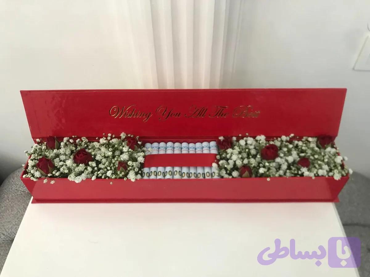 باکس پول یک ردیف باترکیب گل رزوگل عروس(ژیپسوفیلیا)