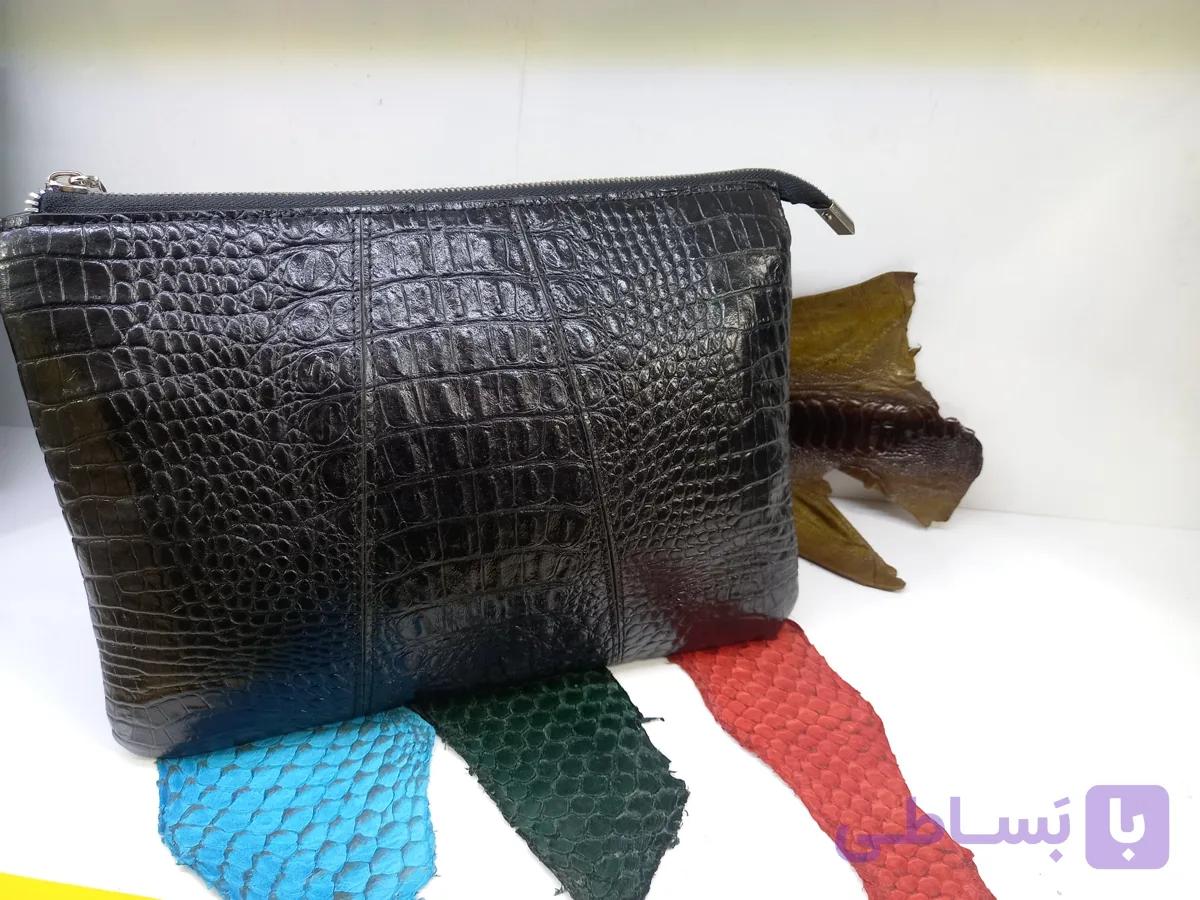کیف چرم گاوی طرح کروکودیل — تصویر 1