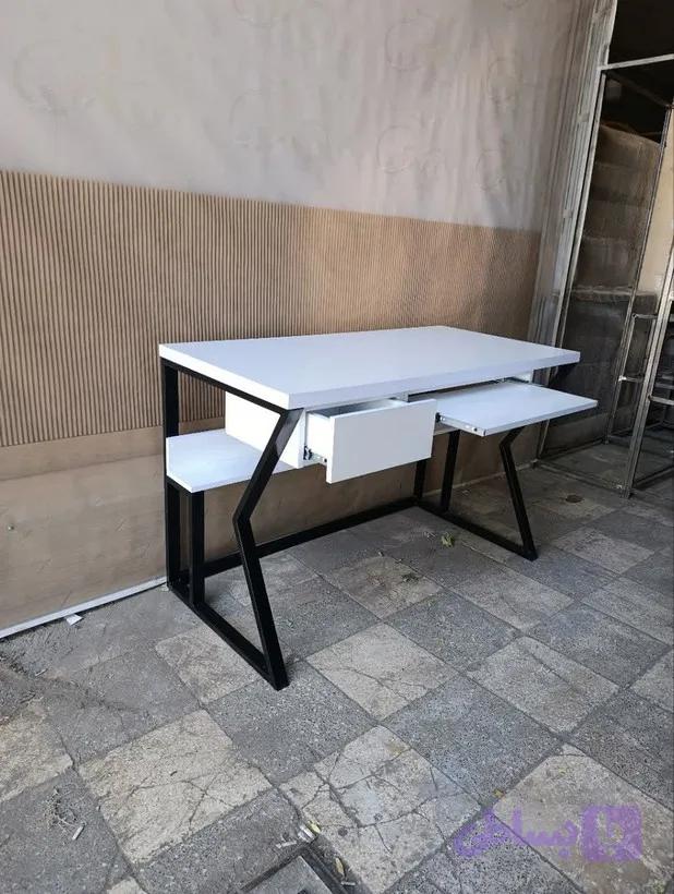 میز K با کشو و جا کیبوردی