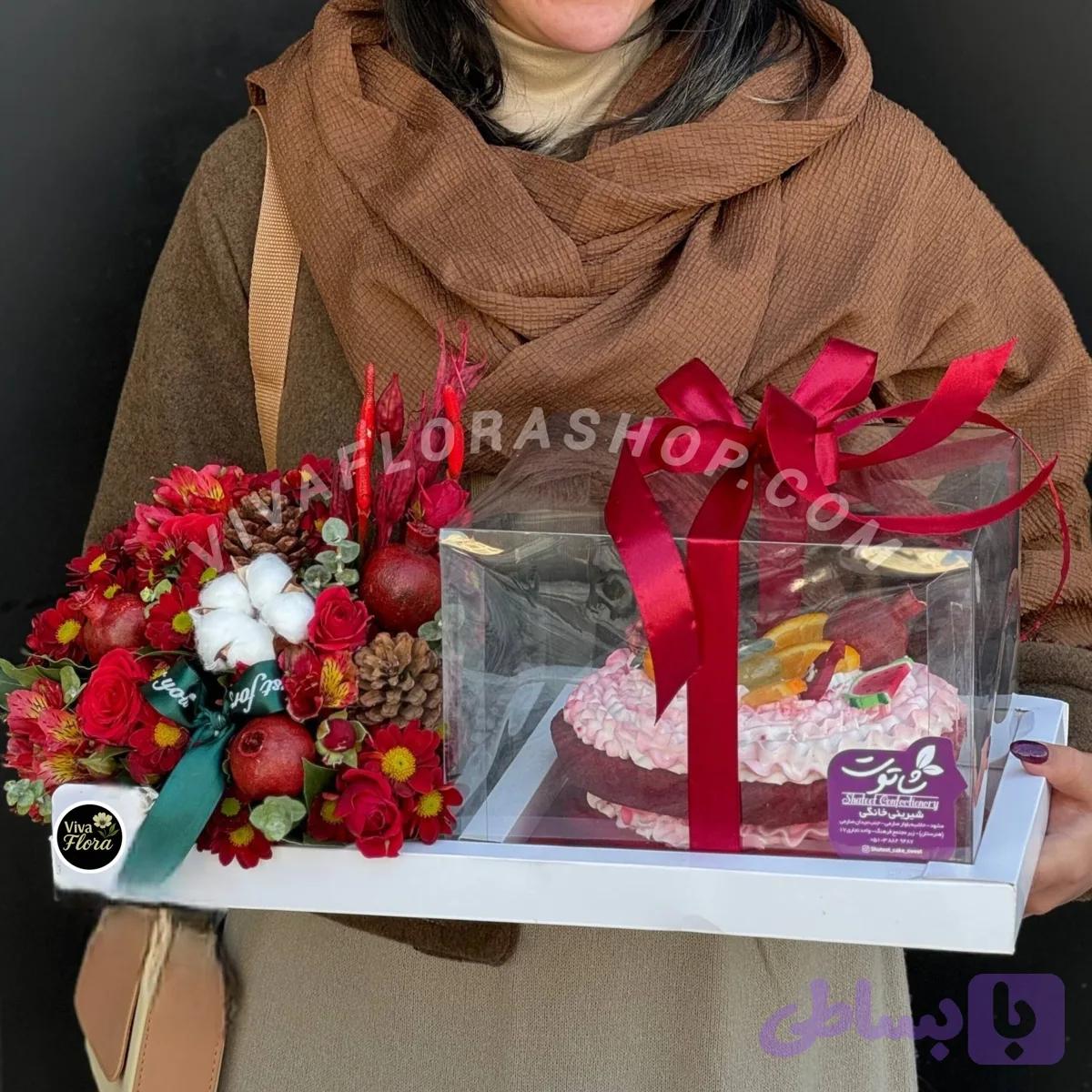 باکس گل و کیک مهرو ماه