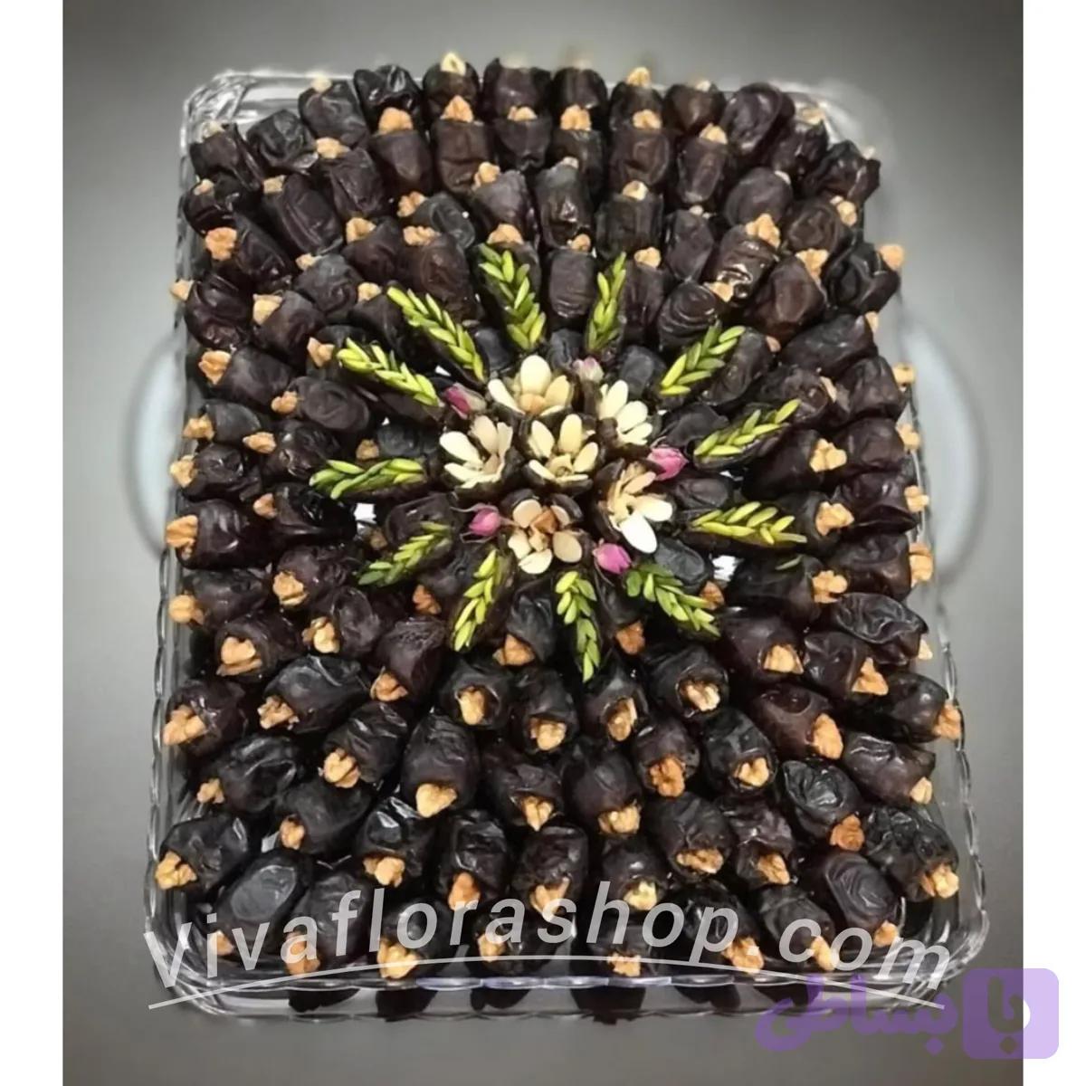 سینی خرما با مغز گردو
