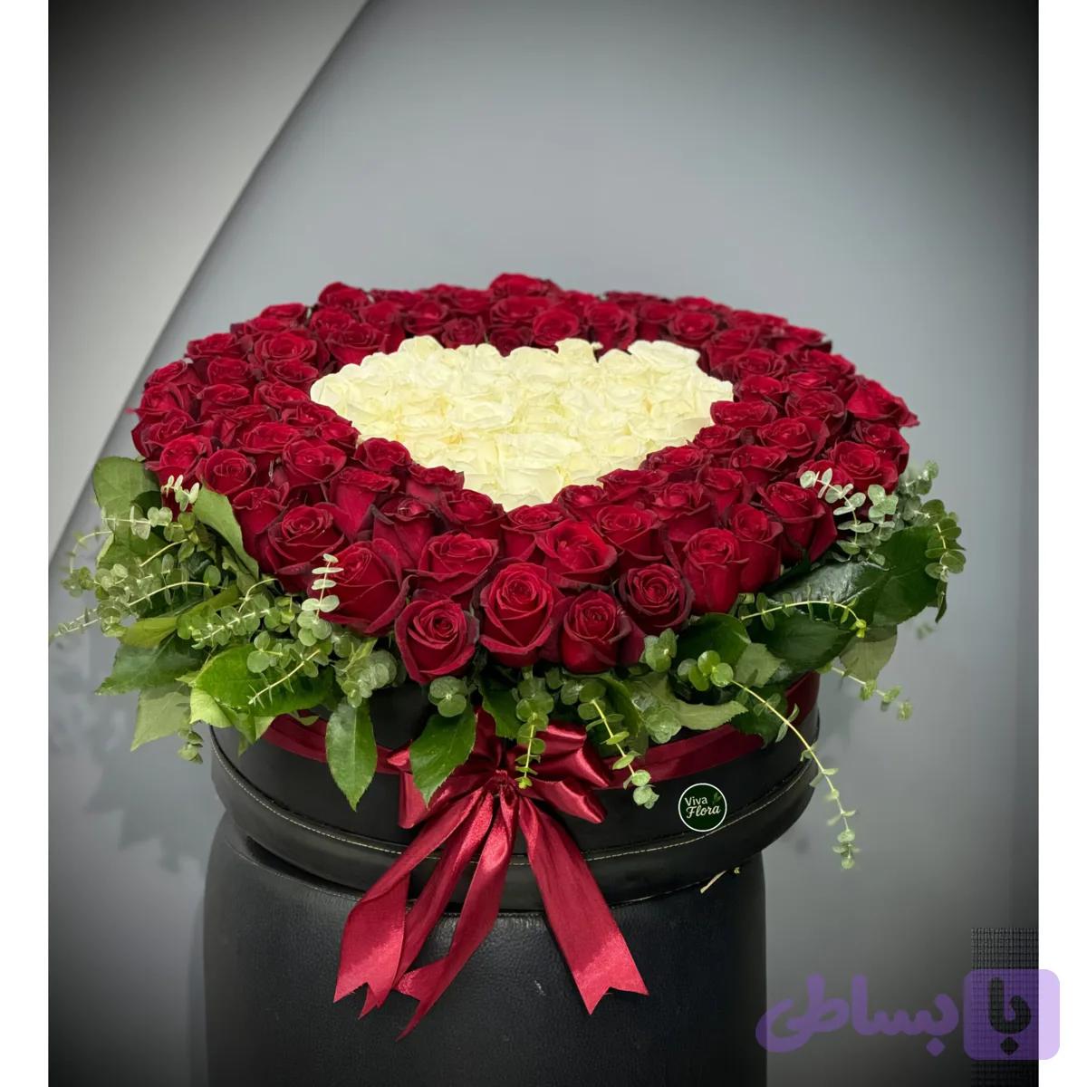 باکس گل رز قلبی 100 شاخه لاکچری