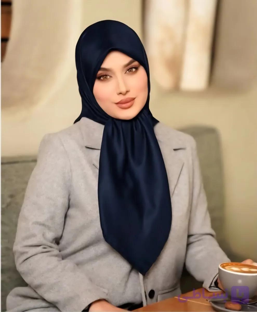 روسری ساتن ابریشم سورمه ای قواره ۱۰۰