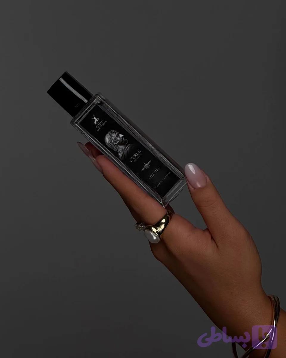 عطر کوروش (کد K4UAZ)