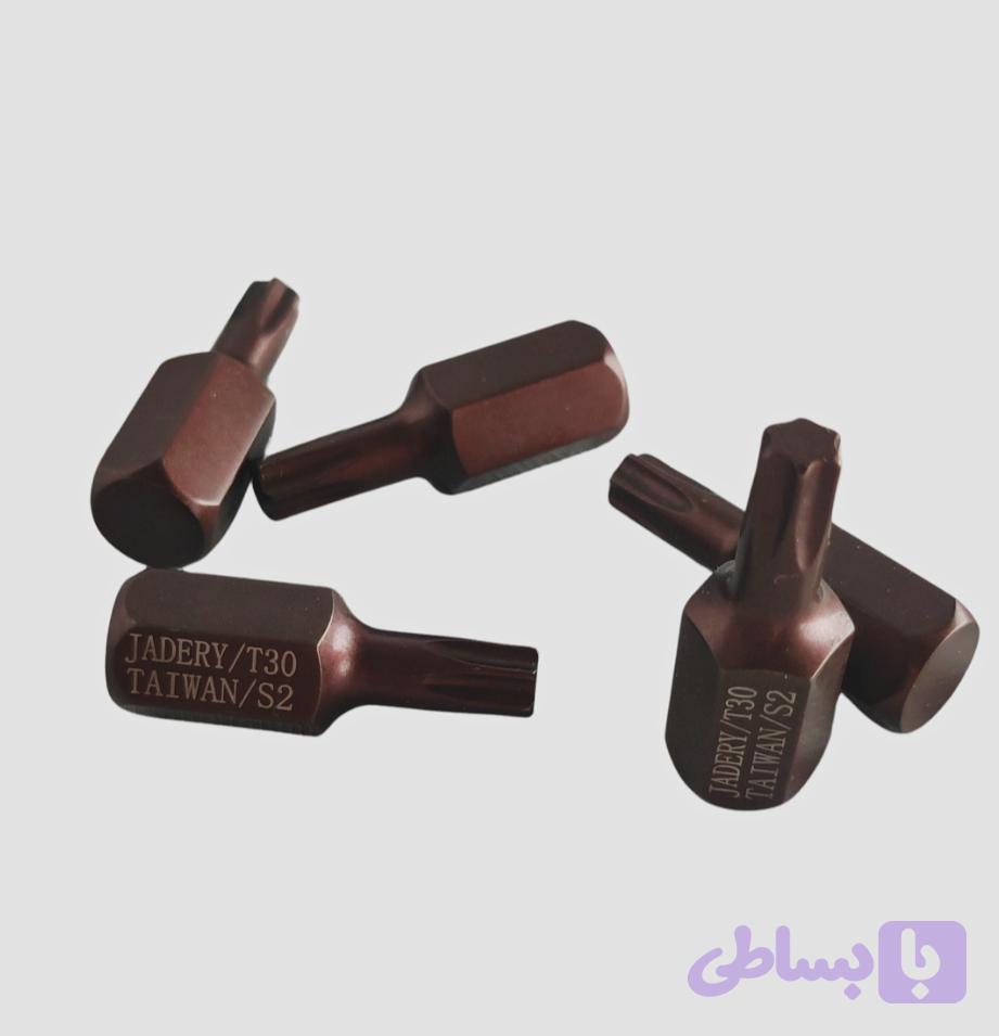 بیت ستاره‌ای کوتاه جادری Jadery