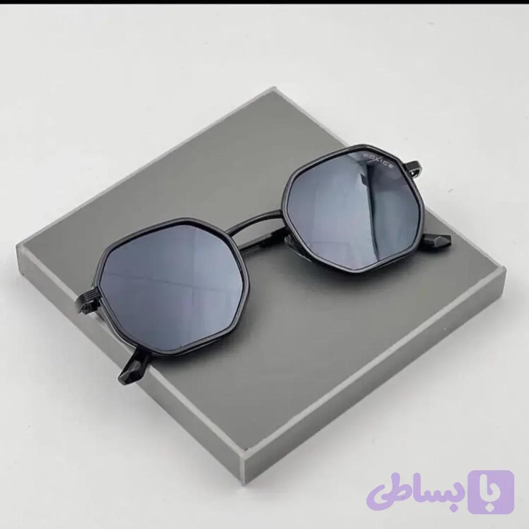 عینک آفتابی پلیس مدل چند ضلعی UV400 زنانه و مردانه فریم فلز و کائوچو رنگ مشکی طلایی