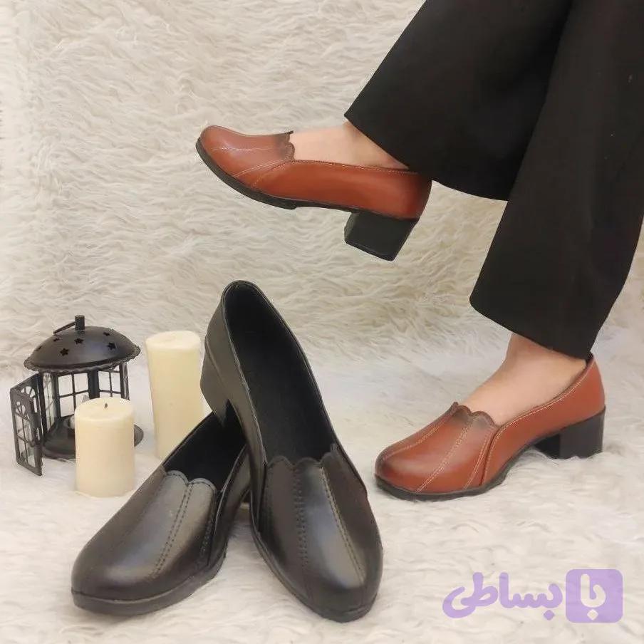 کفش زنانه طبی پاشنه دار چرمی مشکی مدل هلالی پاشنه 5 سانت سایز 37 تا 40