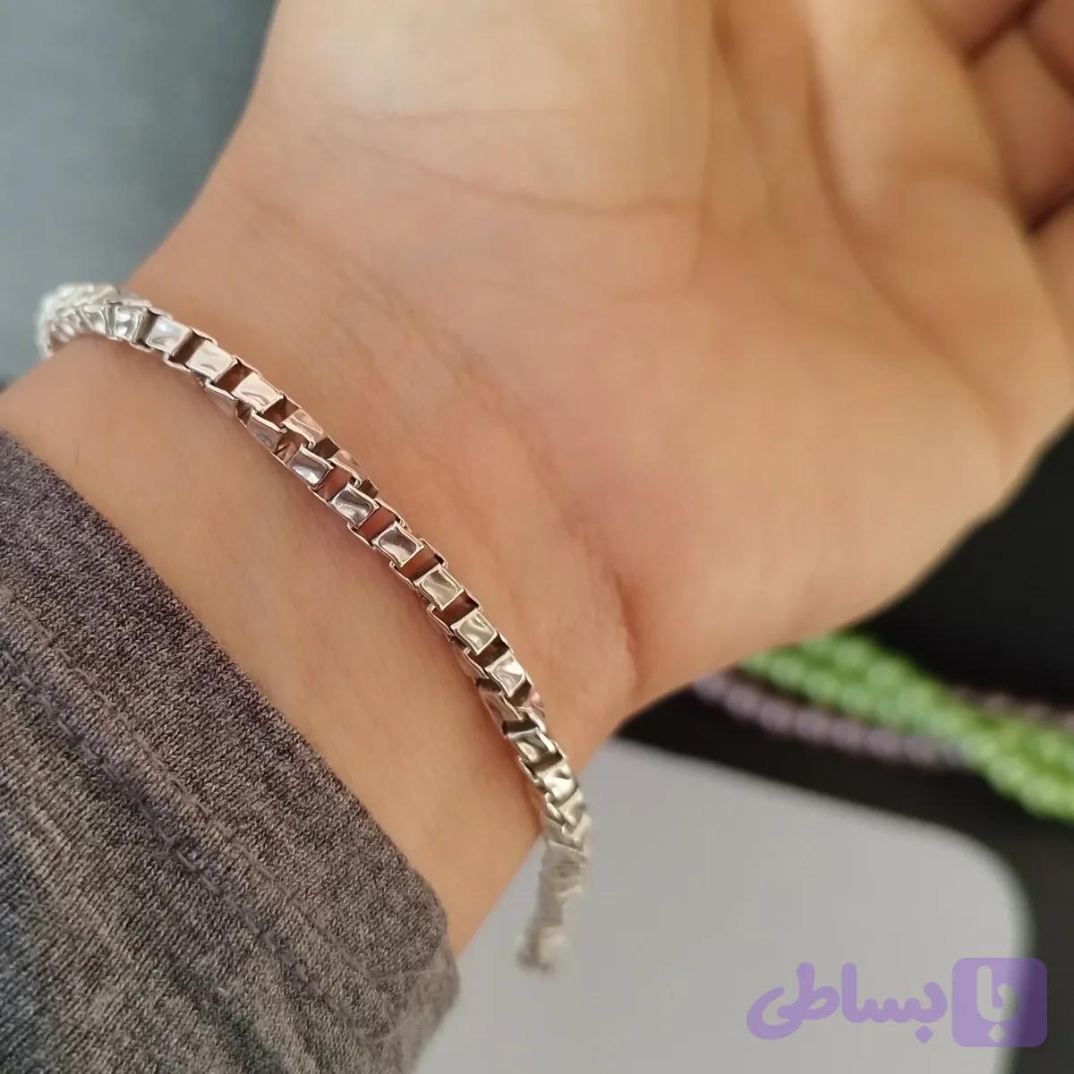 دستبند نقره زنانه ایتالیایی عیار 925 روکش طلا رنگ نقره ای