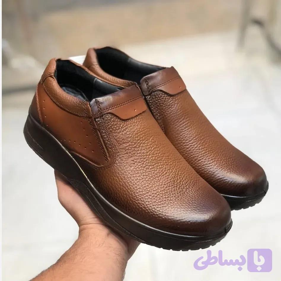 کفش چرم مردانه مدل بارسا عسلی چرم طبیعی گاوی زیره پیو طبی
