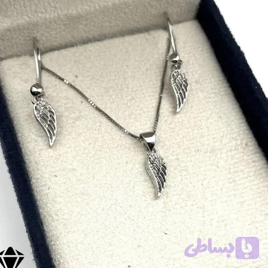 نیم ست نقره عیار 925 طرح بال روکش طلا سفید وزن 4 گرم بدون زنجیر