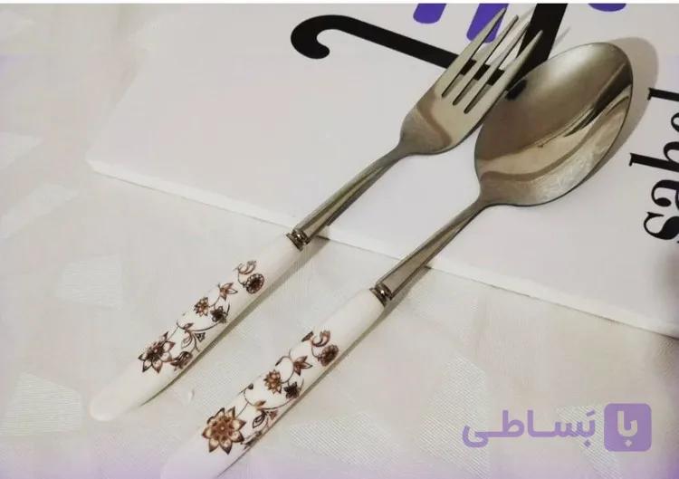 قاشق و چنگال دسته سرامیکی گل‌دار قهوه‌ای ۶ نفره