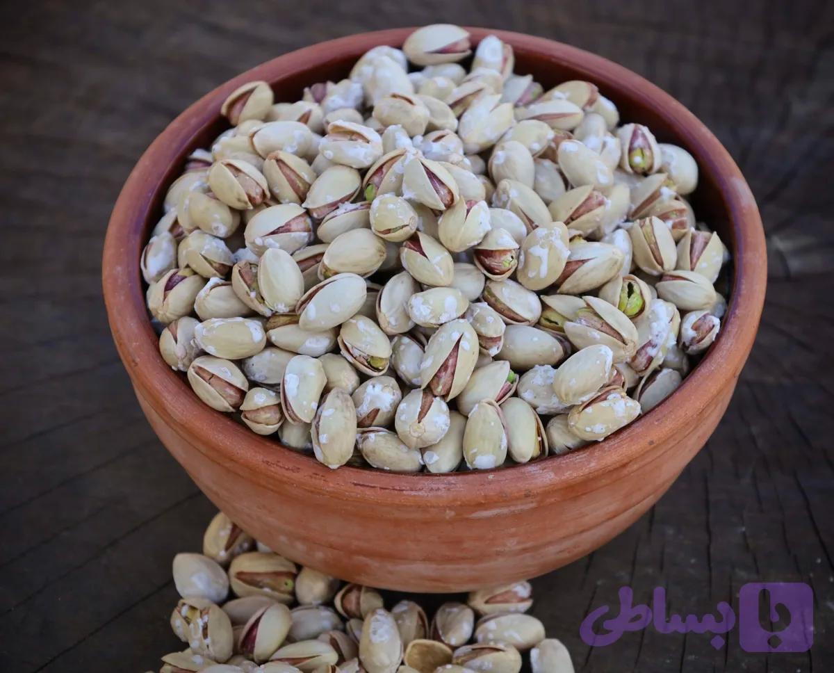 پسته احمد آقایی نمکی