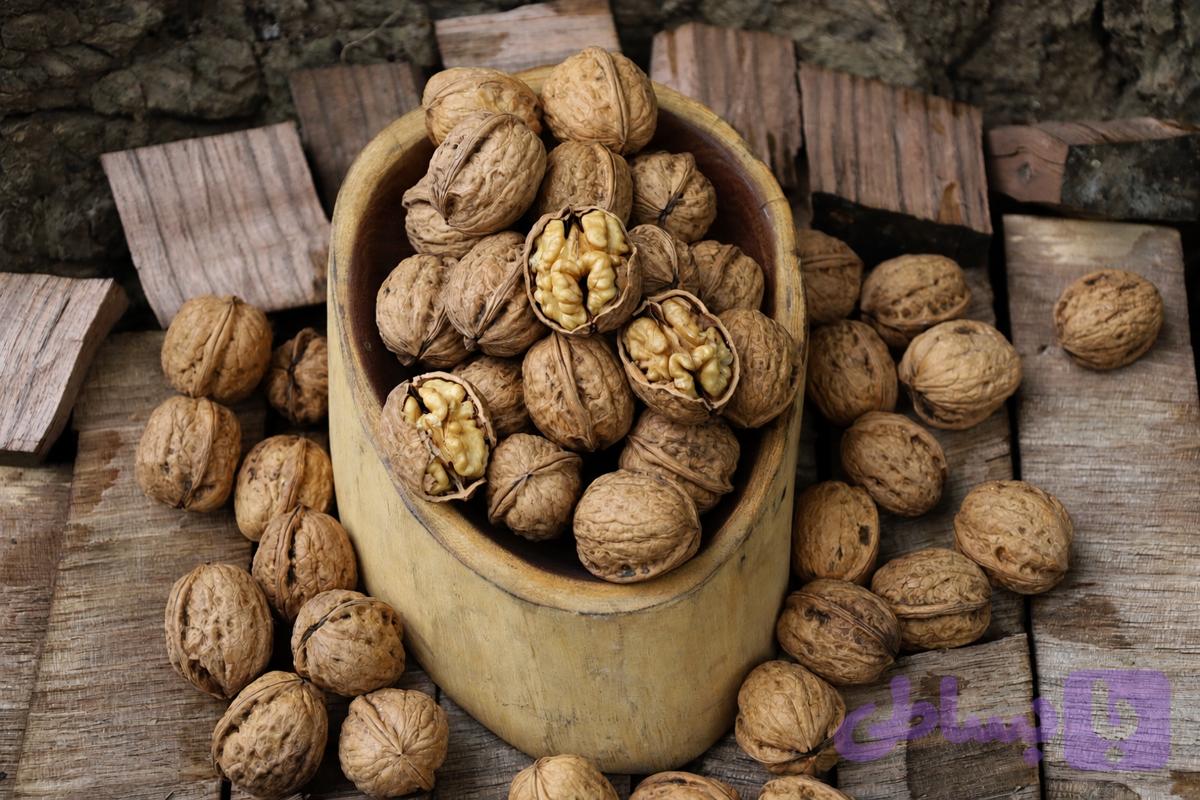 گردو با پوست محلی گیلان