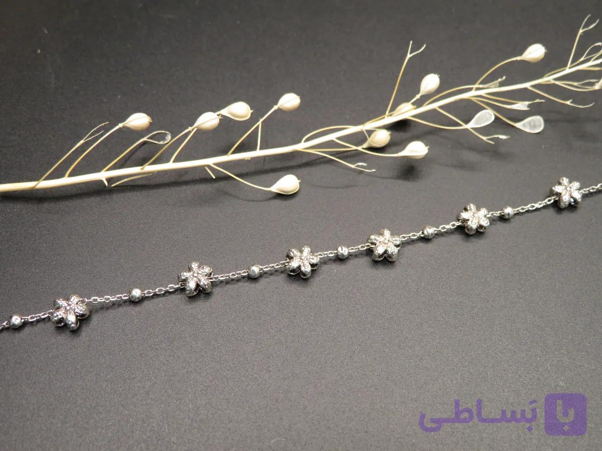 دستبند نقره مینیمال طرح گل کد 02259