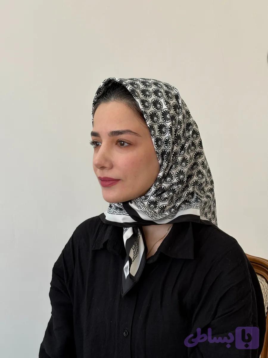 روسری ابریشم تیویل طرح صدف