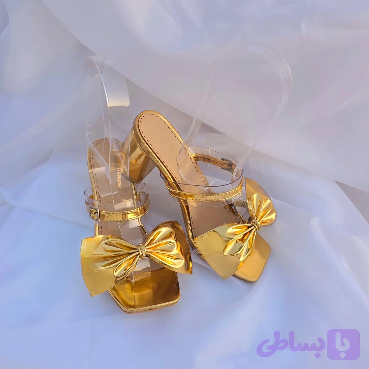 صندل مجلسی طلایی پاپیونی (کد ۰۰۸۰)
