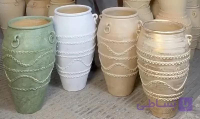 گلدان دکوراتیو سفالی پتینه‌ای مدل زنجیره‌ای سبز کرم ارتفاع ۷۰ سانت مناسب گل طبیعی و مصنوعی