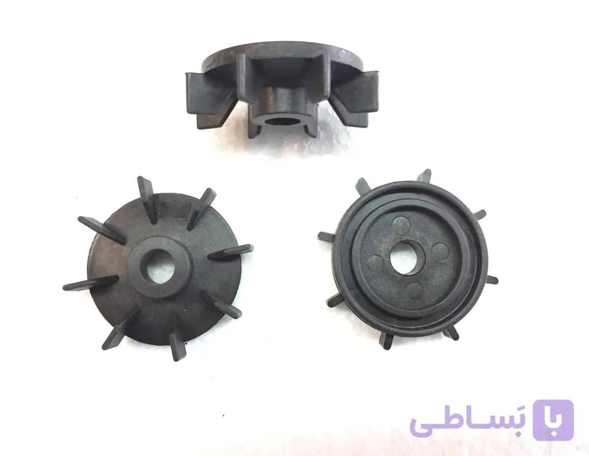 پروانه پشت موتور
