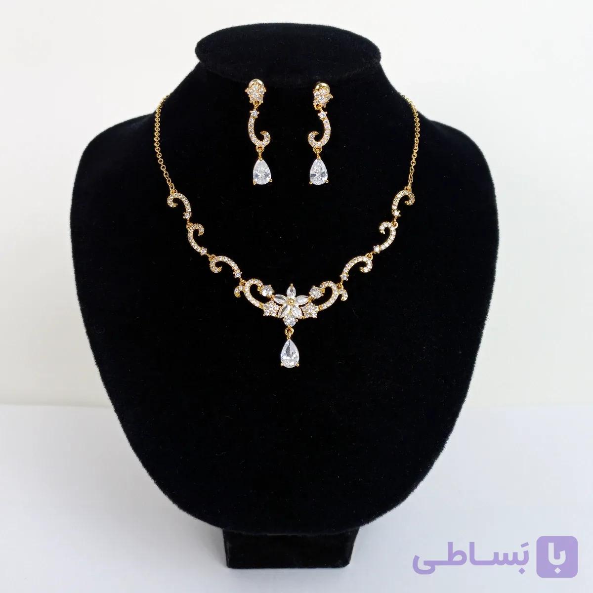 نیم ست گل اشکی نگینی کد 88