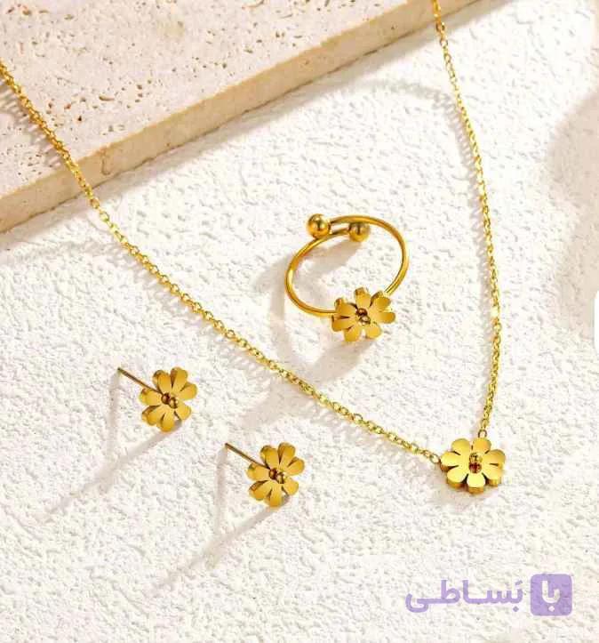ست زنانه روکش طلا طرح گل بابونه — تصویر 1