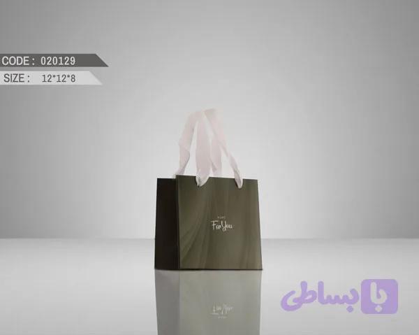 ساک دستی مربع کادویی کد 20128سایز 8.5 ×12×12(عمده)