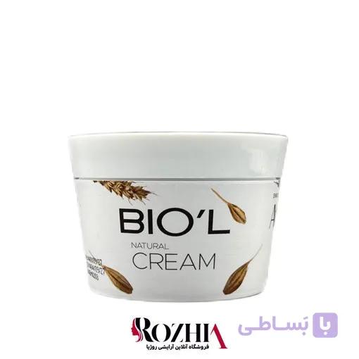 کرم مرطوب کننده حاوی عصاره جو دوسر و ماکادمیا بیول