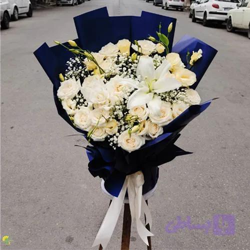 دسته گل لیلیوم و رز کد 4