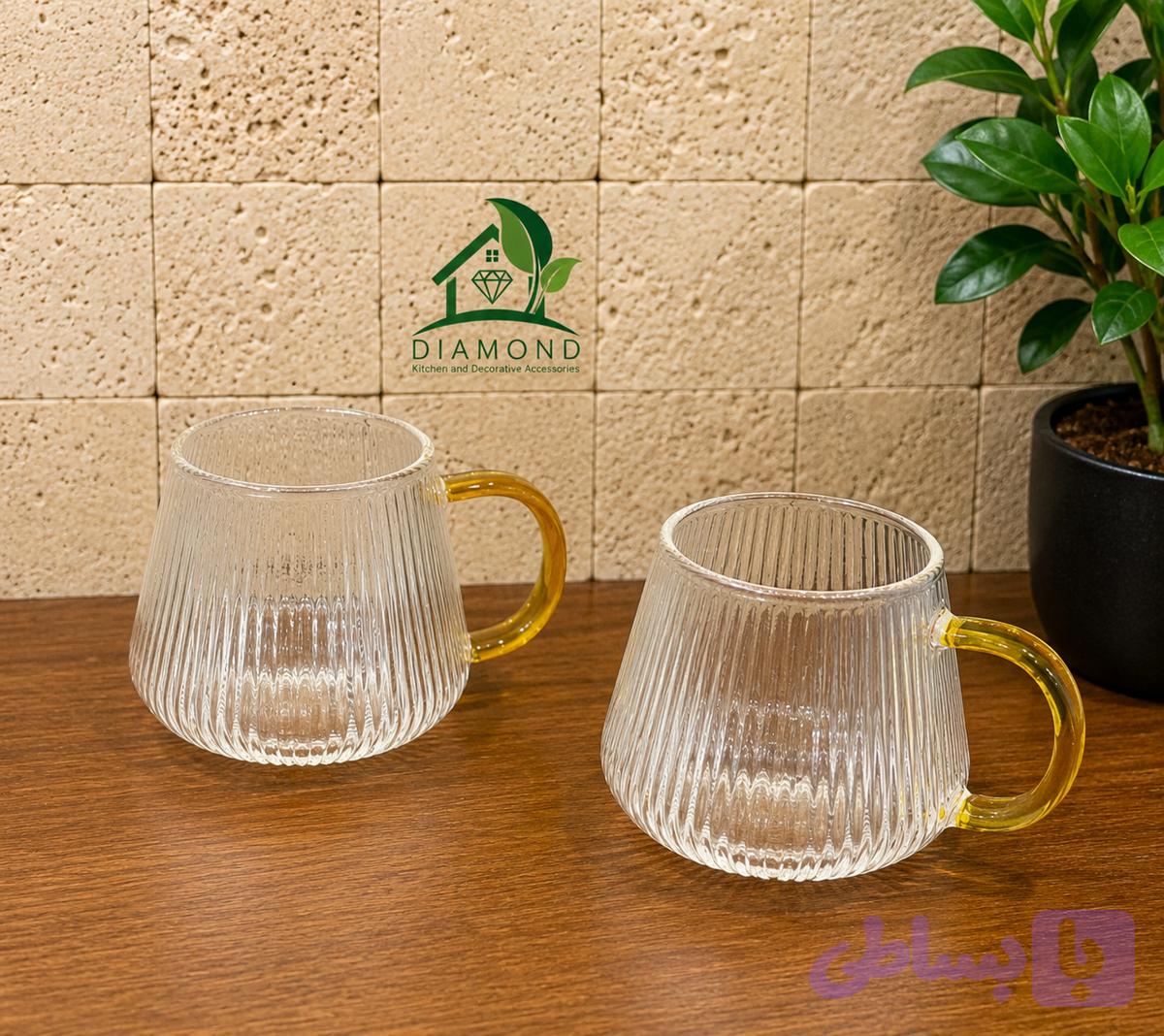 لیوان پیرکس دسته‌ طلایی شیاری