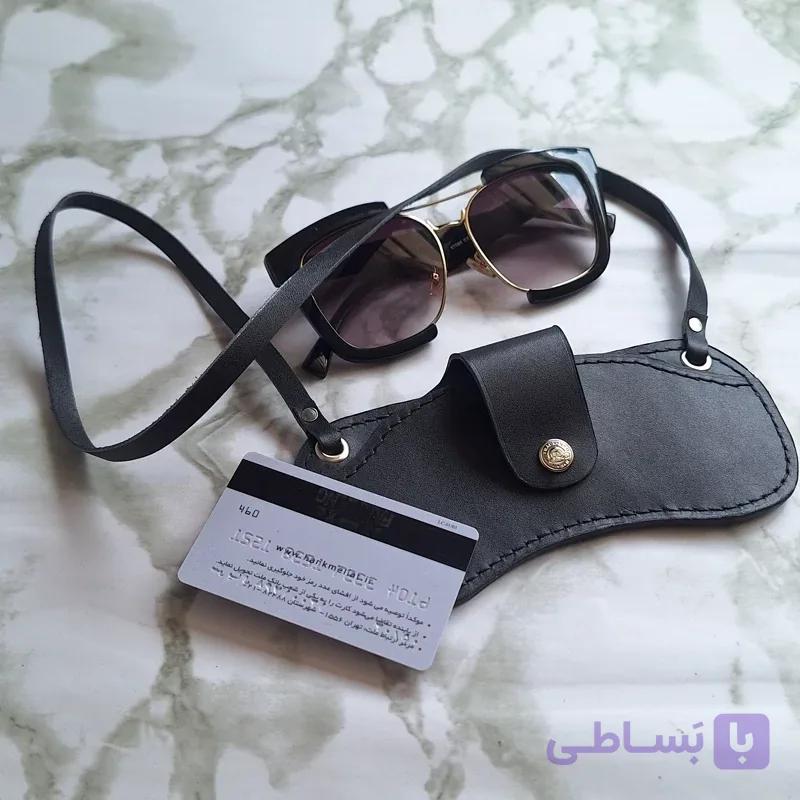 جاعینکی چرم طبیعی مدل گردنی دارای جای کارت