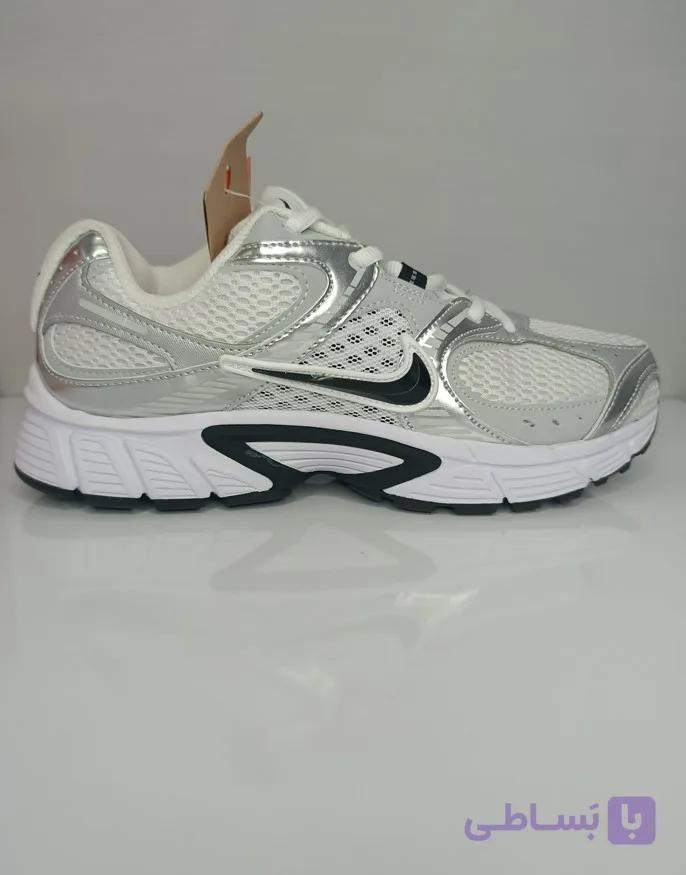 نایک وی۵ آر ان آر سفید و نقره‌ای Nike V5 RNR — تصویر 1