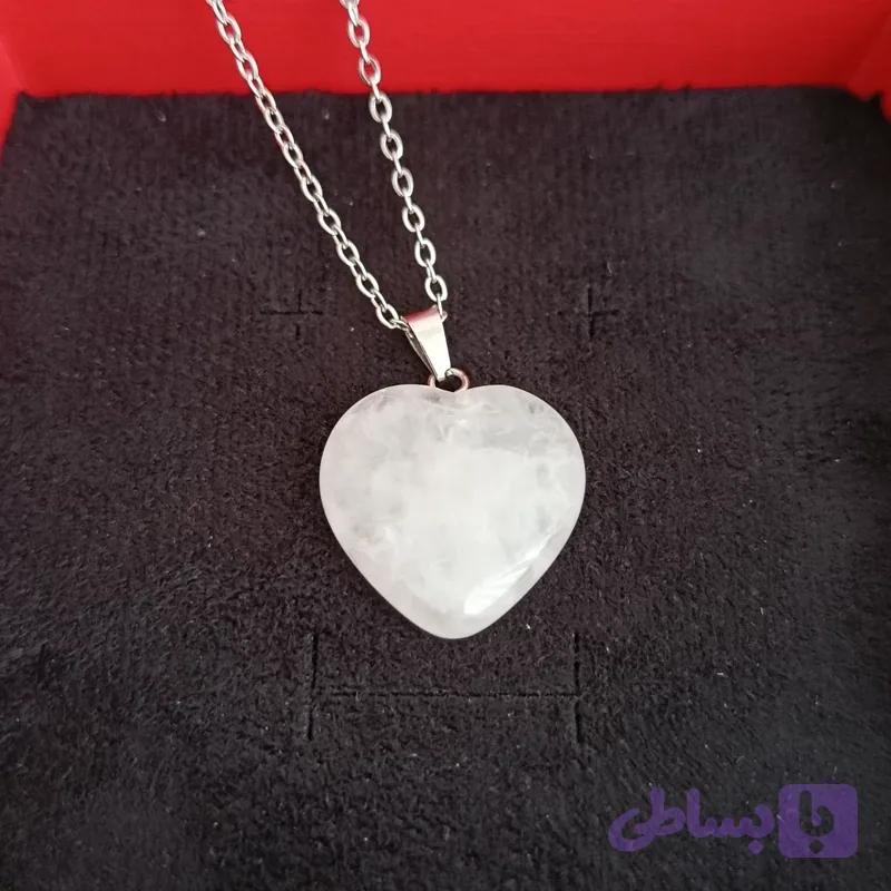 گردنبند دخترانه سنگی مدل قلب اقساط 4 ماهه