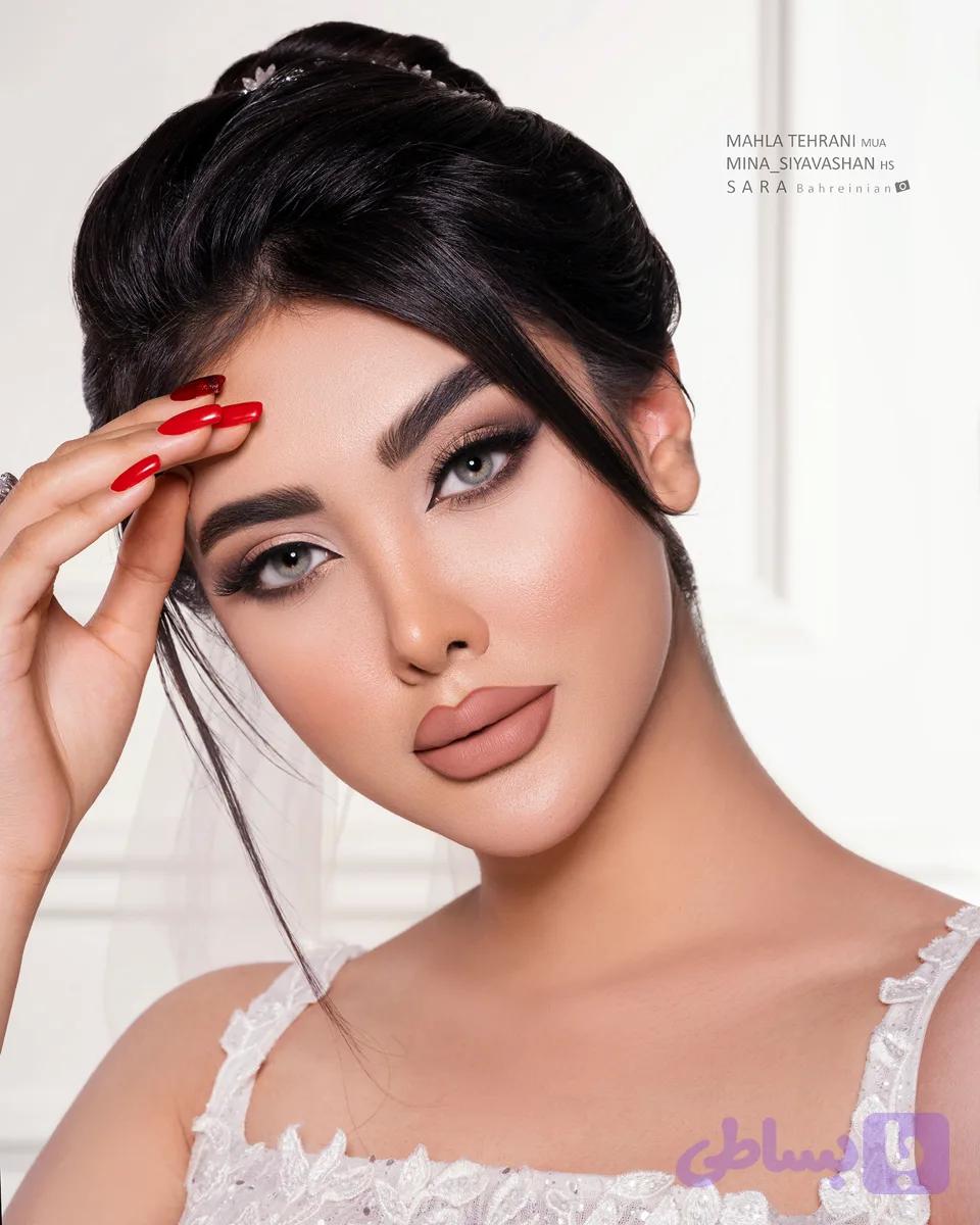 لنز طوسی سبز روشن بدون دور ونوس آیس کالر