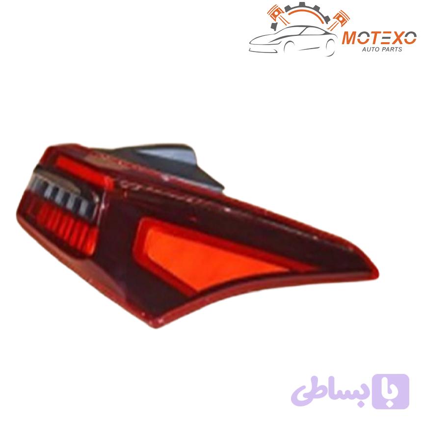 خطر عقب راست روی گلگیر آریزو 6 _ ARRIZO6