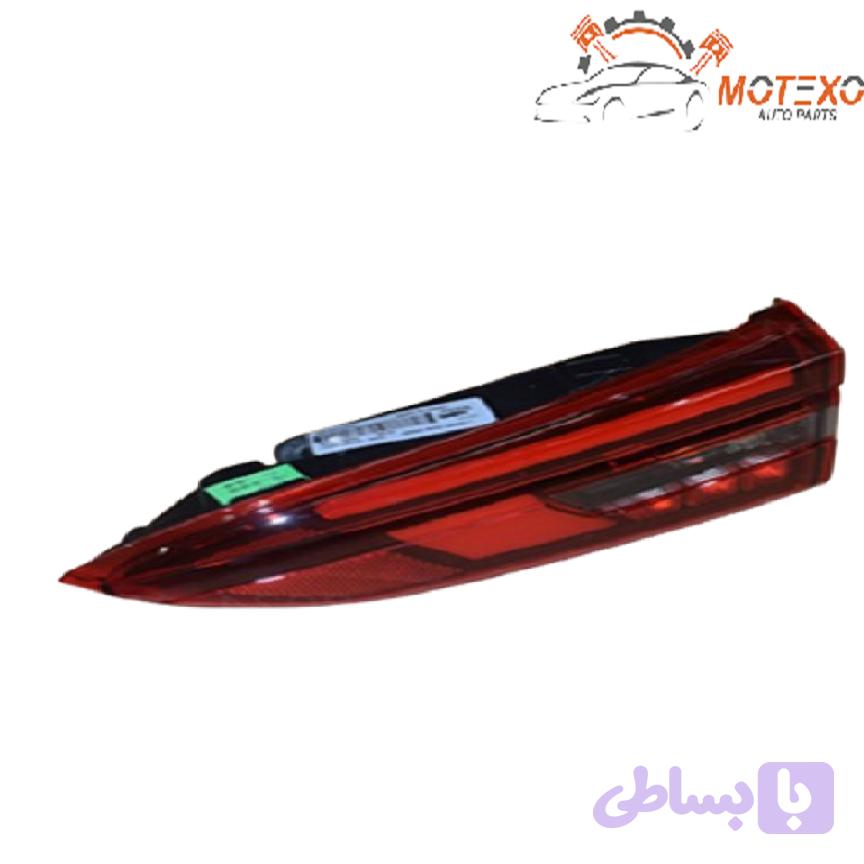 چراغ خطر عقب راست روی صندوق آریزو 6