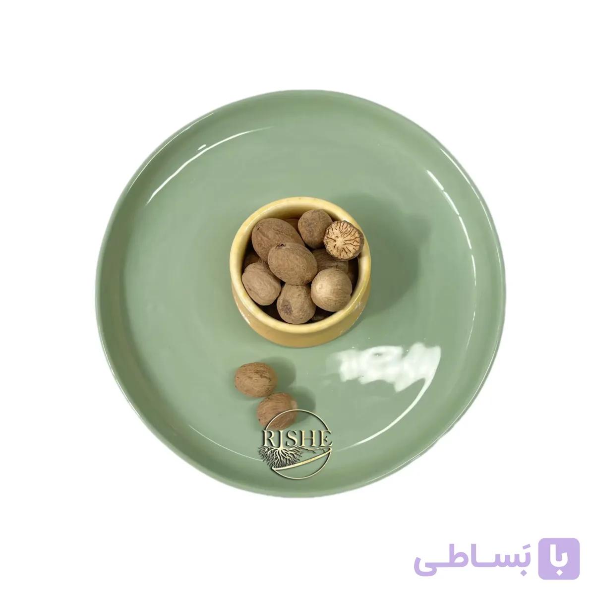 جوز هندی خشک